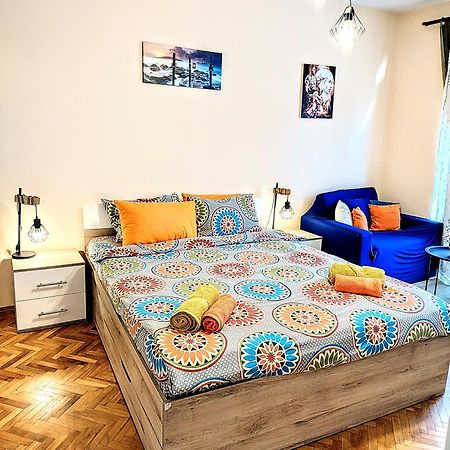 Mimi's place/ Уют в центъра на София Экстерьер фото